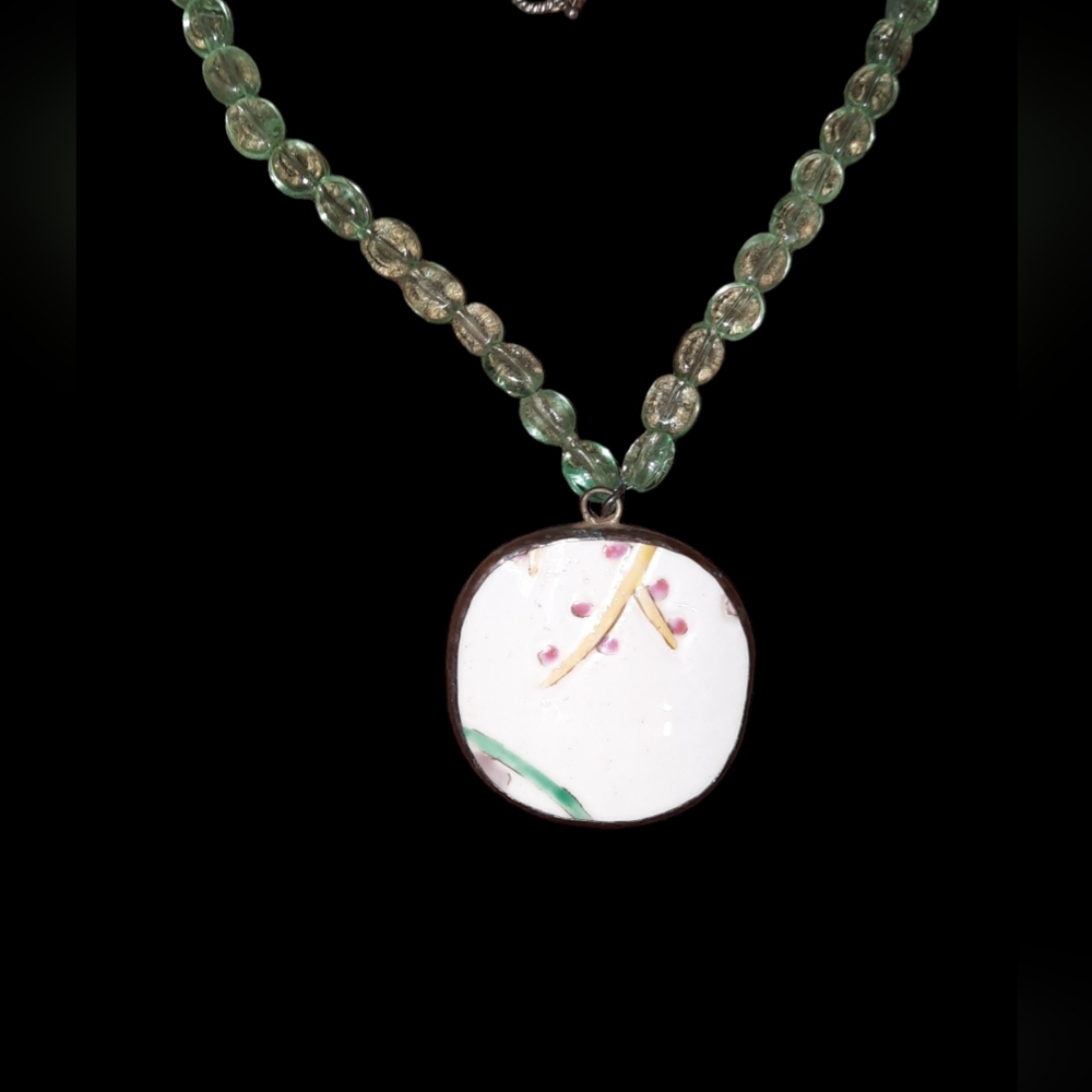 Pottery shard pendant on beaded necklace toggle clasp green and white - Picture 2 of 15
